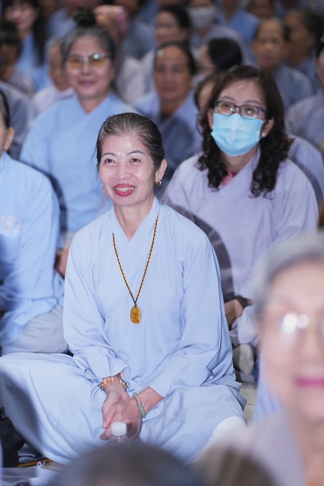 KHÓA TU NIỆM PHẬT MỘT NGÀY | CHÙA HOẰNG PHÁP.