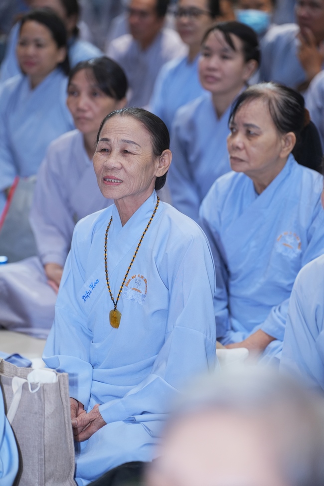 KHÓA TU NIỆM PHẬT MỘT NGÀY | CHÙA HOẰNG PHÁP.
