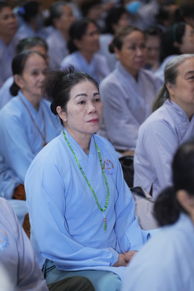 KHÓA TU NIỆM PHẬT MỘT NGÀY | CHÙA HOẰNG PHÁP.