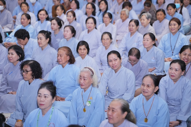 KHÓA TU NIỆM PHẬT MỘT NGÀY | CHÙA HOẰNG PHÁP.