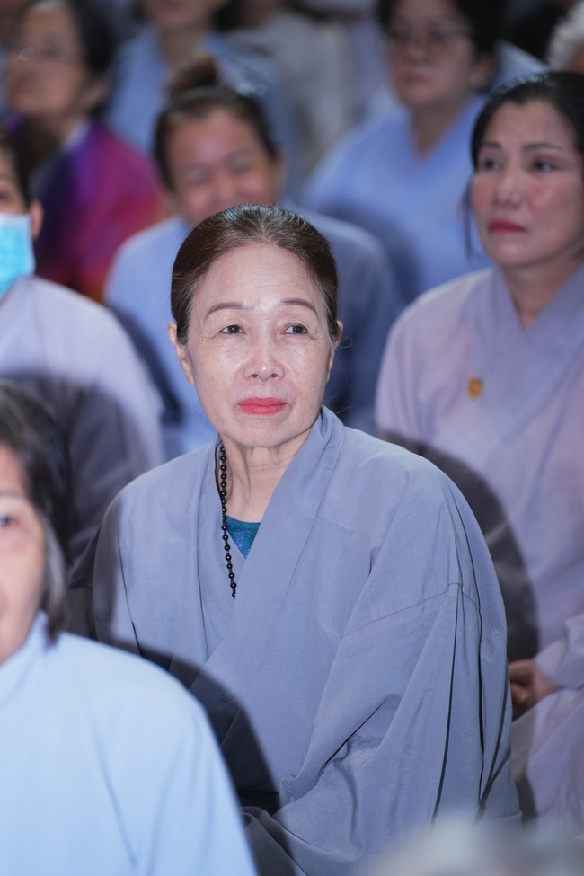 KHÓA TU NIỆM PHẬT MỘT NGÀY | CHÙA HOẰNG PHÁP.