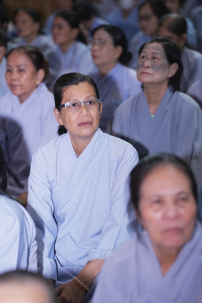 KHÓA TU NIỆM PHẬT MỘT NGÀY | CHÙA HOẰNG PHÁP.