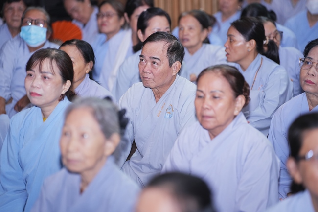 KHÓA TU NIỆM PHẬT MỘT NGÀY | CHÙA HOẰNG PHÁP.
