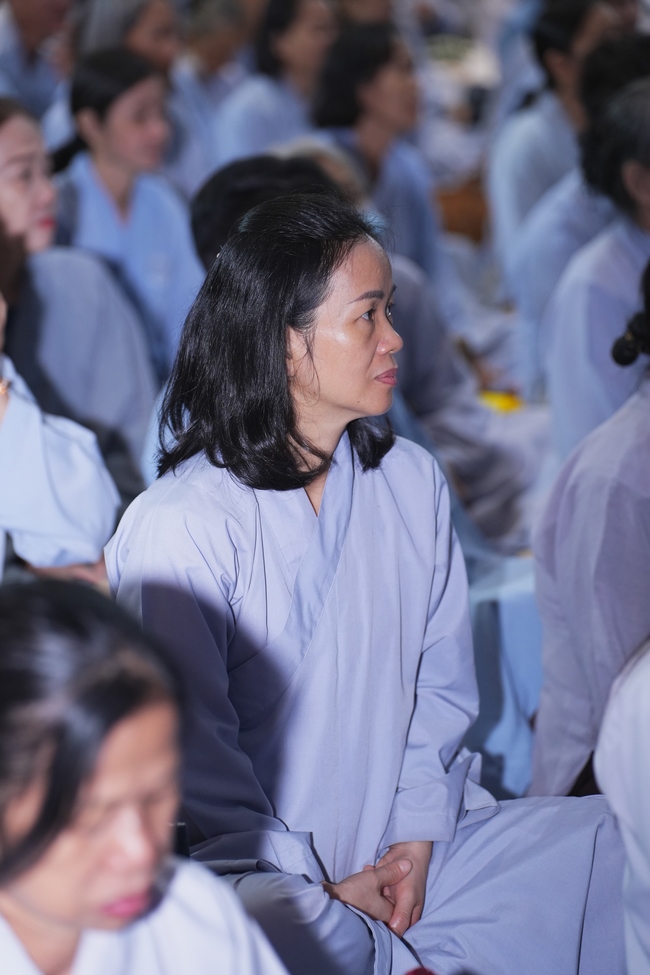 KHÓA TU NIỆM PHẬT MỘT NGÀY | CHÙA HOẰNG PHÁP.