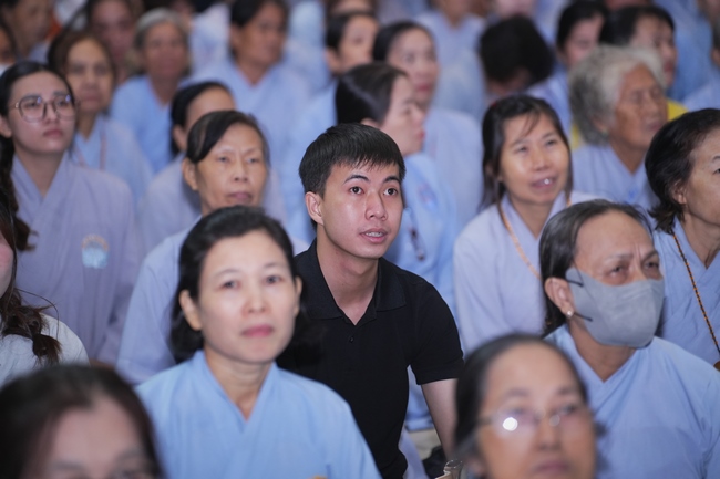 KHÓA TU NIỆM PHẬT MỘT NGÀY | CHÙA HOẰNG PHÁP.