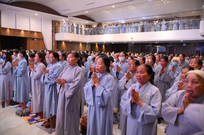 KHÓA TU NIỆM PHẬT MỘT NGÀY | CHÙA HOẰNG PHÁP.