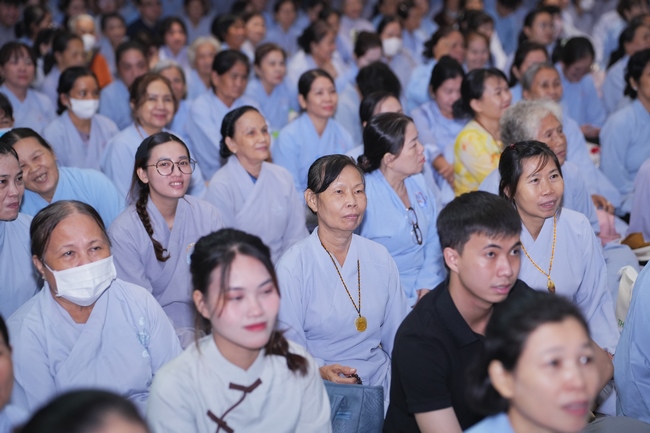 KHÓA TU NIỆM PHẬT MỘT NGÀY | CHÙA HOẰNG PHÁP.
