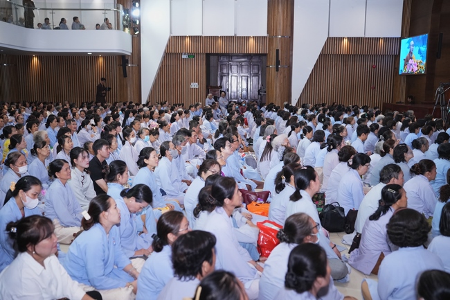 KHÓA TU NIỆM PHẬT MỘT NGÀY | CHÙA HOẰNG PHÁP.