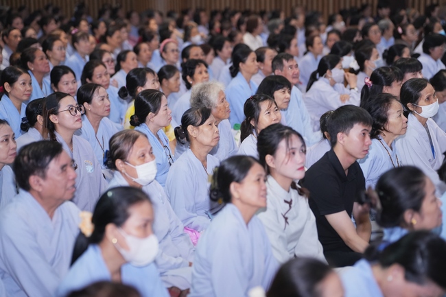 KHÓA TU NIỆM PHẬT MỘT NGÀY | CHÙA HOẰNG PHÁP.