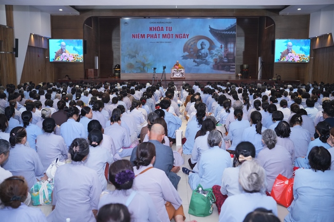 KHÓA TU NIỆM PHẬT MỘT NGÀY | CHÙA HOẰNG PHÁP.