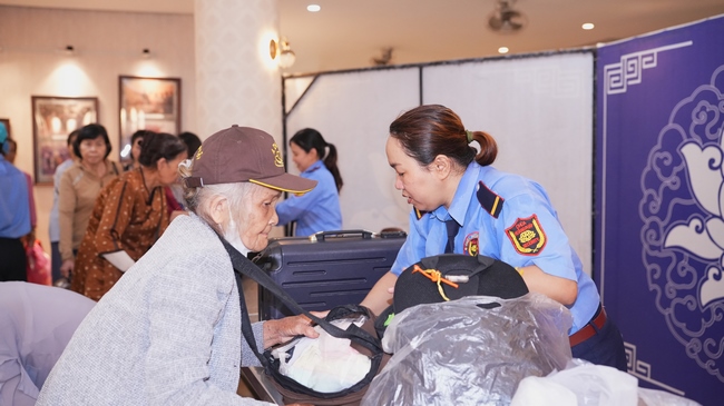 Khai khóa Khóa Tu Phật Thất lần thứ 109.