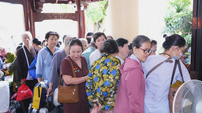 Khai khóa Khóa Tu Phật Thất lần thứ 109.