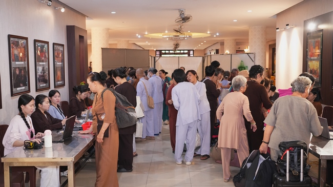 Khai khóa Khóa Tu Phật Thất lần thứ 109.