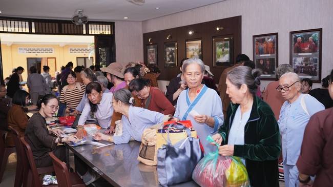 Khai khóa Khóa Tu Phật Thất lần thứ 109.