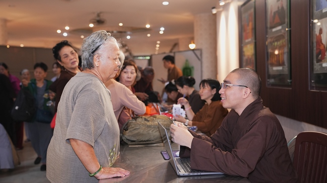 Khai khóa Khóa Tu Phật Thất lần thứ 109.