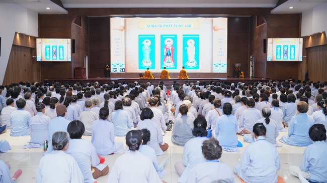 Khai khóa Khóa Tu Phật Thất lần thứ 109.