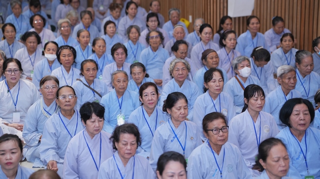 Khai khóa Khóa Tu Phật Thất lần thứ 109.