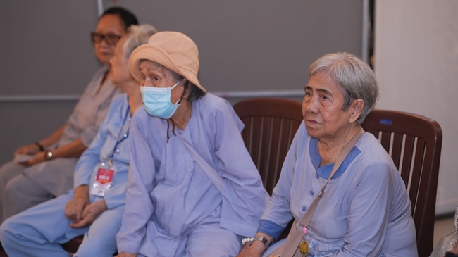 Khai khóa Khóa Tu Phật Thất lần thứ 109.