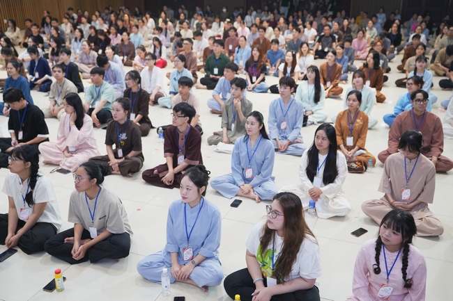 Khóa tu sinh viên “Hướng Về Phật Pháp”.