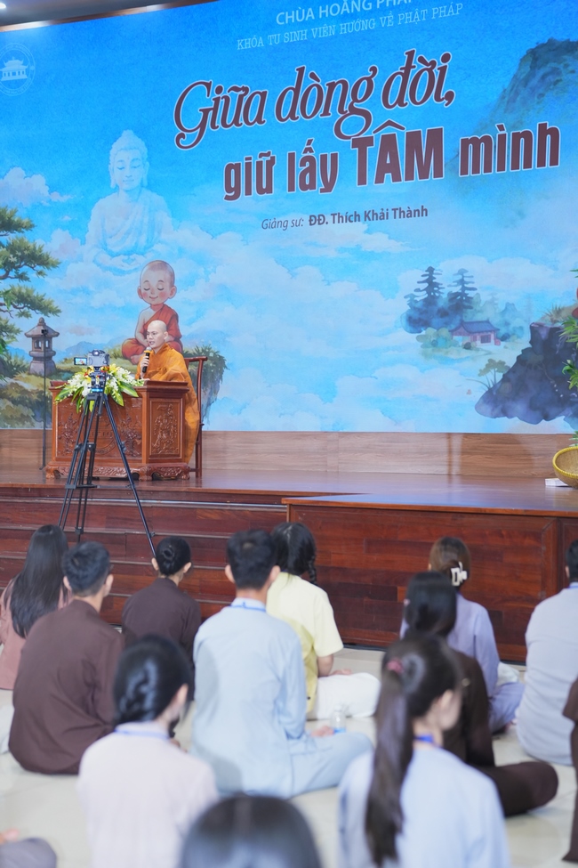 Khóa tu sinh viên “Hướng Về Phật Pháp”.