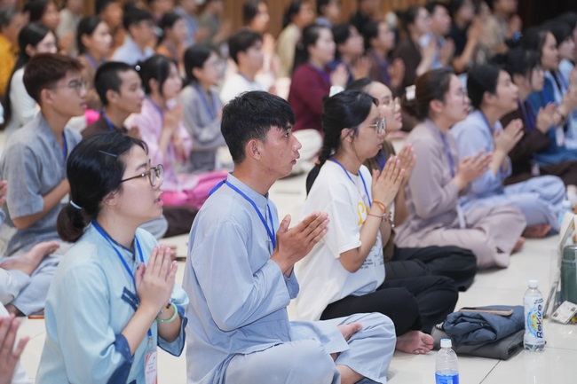 Khóa tu sinh viên “Hướng Về Phật Pháp”.