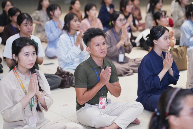 Khóa tu sinh viên “Hướng Về Phật Pháp”.