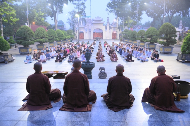 Khóa tu sinh viên “Hướng Về Phật Pháp”.