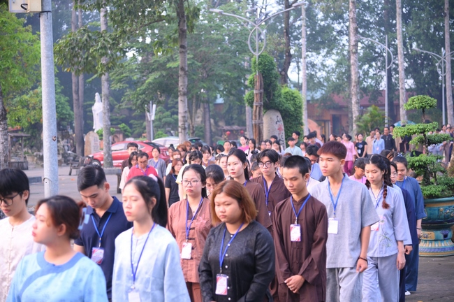 Khóa tu sinh viên “Hướng Về Phật Pháp”.