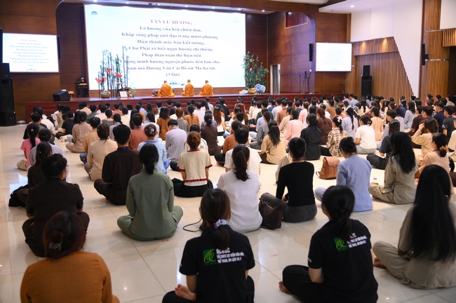 Khóa tu sinh viên “Hướng Về Phật Pháp”.