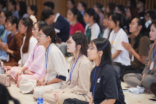 Khóa tu sinh viên “Hướng Về Phật Pháp”.
