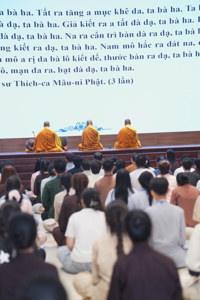 Khóa tu sinh viên “Hướng Về Phật Pháp”.