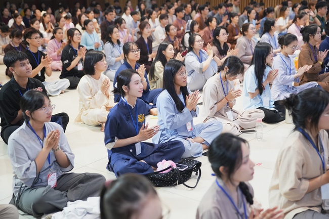 Khóa tu sinh viên “Hướng Về Phật Pháp”.