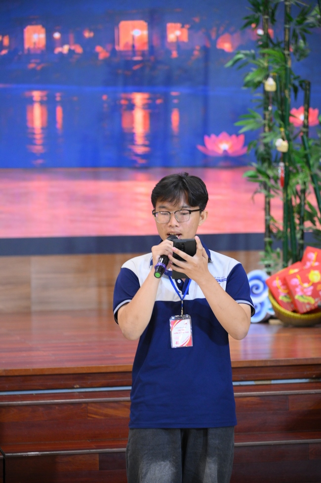 CHƯƠNG TRÌNH ĐÊM THIỀN NHẠC TRUNG THU “ÔN LẠI LỜI PHẬT DẠY”TRƯỚC THỀM KHÓA TU “SINH VIÊN HƯỚNG VỀ PHẬT PHÁP”.