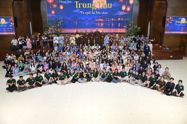 CHƯƠNG TRÌNH ĐÊM THIỀN NHẠC TRUNG THU “ÔN LẠI LỜI PHẬT DẠY”TRƯỚC THỀM KHÓA TU “SINH VIÊN HƯỚNG VỀ PHẬT PHÁP”.