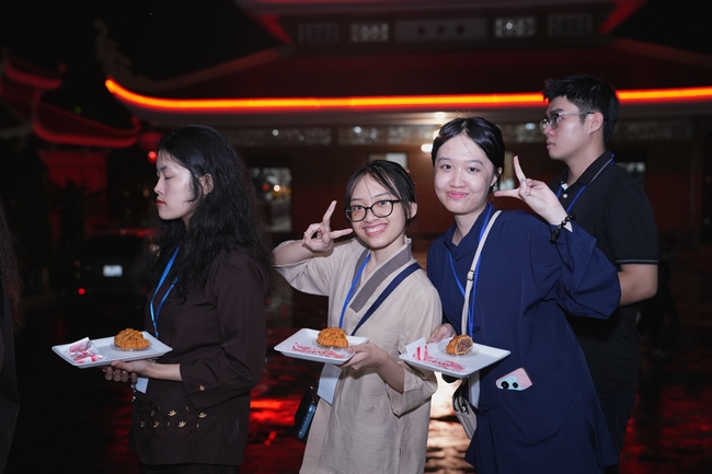 CHƯƠNG TRÌNH ĐÊM THIỀN NHẠC TRUNG THU “ÔN LẠI LỜI PHẬT DẠY”TRƯỚC THỀM KHÓA TU “SINH VIÊN HƯỚNG VỀ PHẬT PHÁP”.