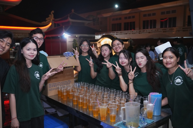 CHƯƠNG TRÌNH ĐÊM THIỀN NHẠC TRUNG THU “ÔN LẠI LỜI PHẬT DẠY”TRƯỚC THỀM KHÓA TU “SINH VIÊN HƯỚNG VỀ PHẬT PHÁP”.