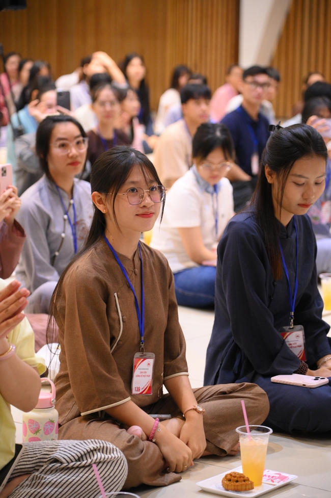 CHƯƠNG TRÌNH ĐÊM THIỀN NHẠC TRUNG THU “ÔN LẠI LỜI PHẬT DẠY”TRƯỚC THỀM KHÓA TU “SINH VIÊN HƯỚNG VỀ PHẬT PHÁP”.