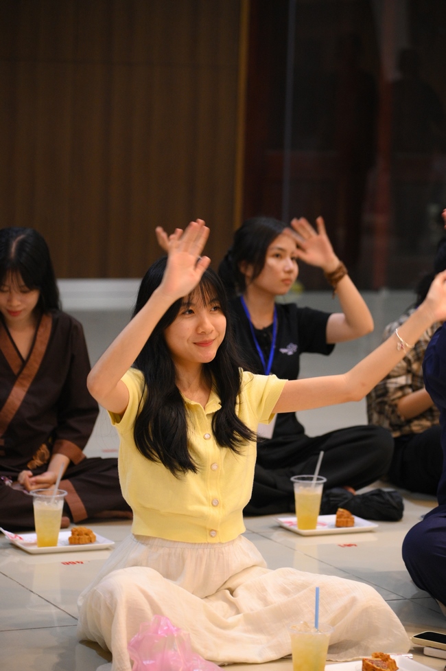CHƯƠNG TRÌNH ĐÊM THIỀN NHẠC TRUNG THU “ÔN LẠI LỜI PHẬT DẠY”TRƯỚC THỀM KHÓA TU “SINH VIÊN HƯỚNG VỀ PHẬT PHÁP”.
