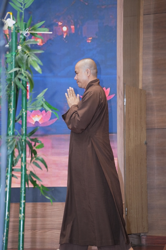 CHƯƠNG TRÌNH ĐÊM THIỀN NHẠC TRUNG THU “ÔN LẠI LỜI PHẬT DẠY”TRƯỚC THỀM KHÓA TU “SINH VIÊN HƯỚNG VỀ PHẬT PHÁP”.