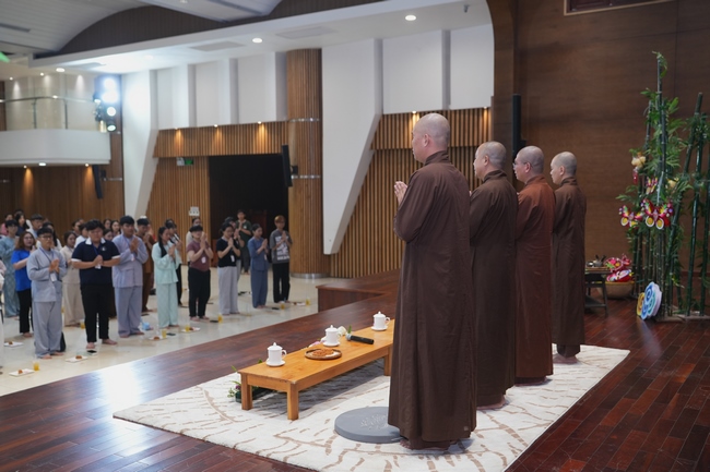 CHƯƠNG TRÌNH ĐÊM THIỀN NHẠC TRUNG THU “ÔN LẠI LỜI PHẬT DẠY”TRƯỚC THỀM KHÓA TU “SINH VIÊN HƯỚNG VỀ PHẬT PHÁP”.