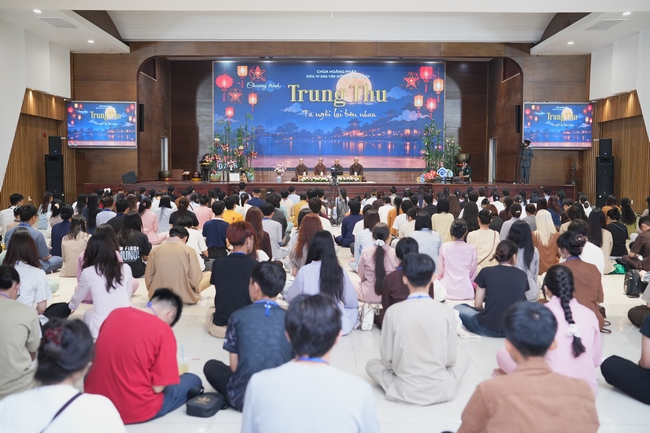 CHƯƠNG TRÌNH ĐÊM THIỀN NHẠC TRUNG THU “ÔN LẠI LỜI PHẬT DẠY”TRƯỚC THỀM KHÓA TU “SINH VIÊN HƯỚNG VỀ PHẬT PHÁP”.