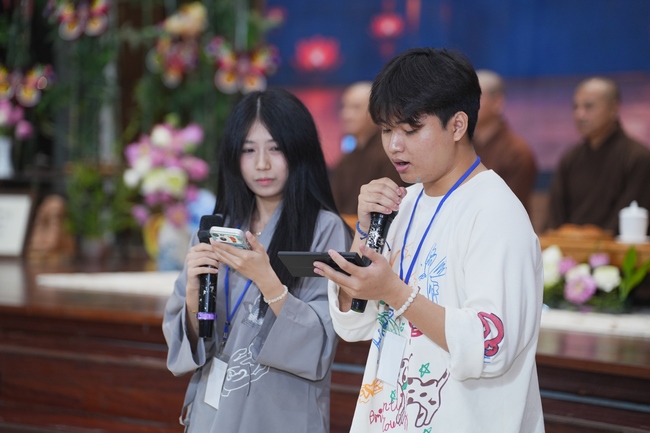 CHƯƠNG TRÌNH ĐÊM THIỀN NHẠC TRUNG THU “ÔN LẠI LỜI PHẬT DẠY”TRƯỚC THỀM KHÓA TU “SINH VIÊN HƯỚNG VỀ PHẬT PHÁP”.