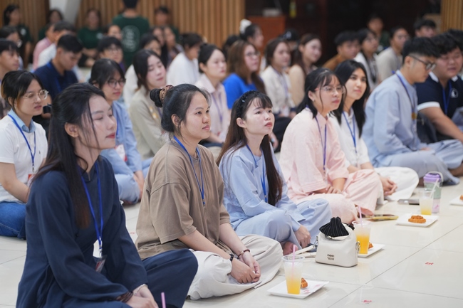 CHƯƠNG TRÌNH ĐÊM THIỀN NHẠC TRUNG THU “ÔN LẠI LỜI PHẬT DẠY”TRƯỚC THỀM KHÓA TU “SINH VIÊN HƯỚNG VỀ PHẬT PHÁP”.