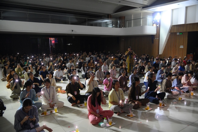CHƯƠNG TRÌNH ĐÊM THIỀN NHẠC TRUNG THU “ÔN LẠI LỜI PHẬT DẠY”TRƯỚC THỀM KHÓA TU “SINH VIÊN HƯỚNG VỀ PHẬT PHÁP”.
