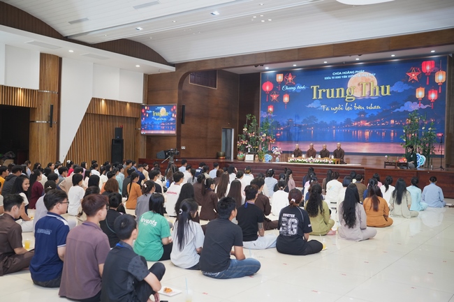 CHƯƠNG TRÌNH ĐÊM THIỀN NHẠC TRUNG THU “ÔN LẠI LỜI PHẬT DẠY”TRƯỚC THỀM KHÓA TU “SINH VIÊN HƯỚNG VỀ PHẬT PHÁP”.