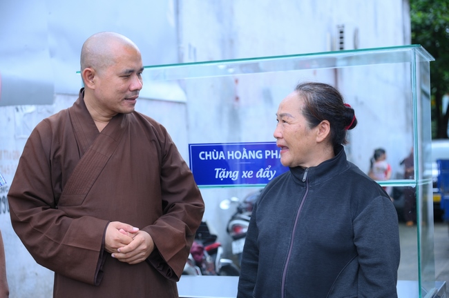 Chương trình từ thiện “Phương tiện nghĩa tình”.