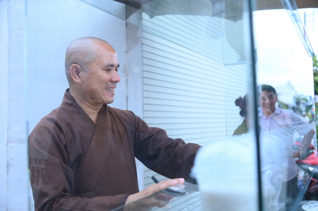 Chương trình từ thiện “Phương tiện nghĩa tình”.