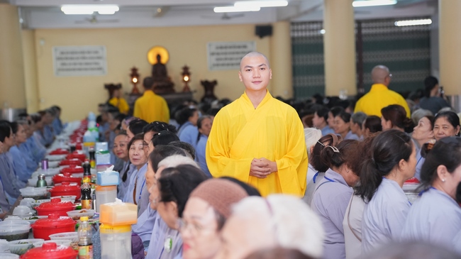 Nhập khóa Khóa tu Phật thất lần thứ 109.