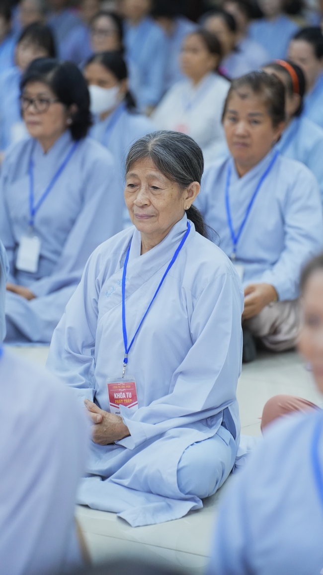 Nhập khóa Khóa tu Phật thất lần thứ 109.