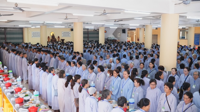 Nhập khóa Khóa tu Phật thất lần thứ 109.